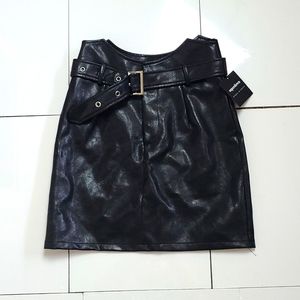 Superdown x Draya xxs leather skirt